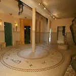 Cocoon La Rive فندق 4*